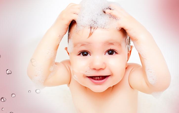 המדריך המלא לאמבטיה מפנקת לתינוק